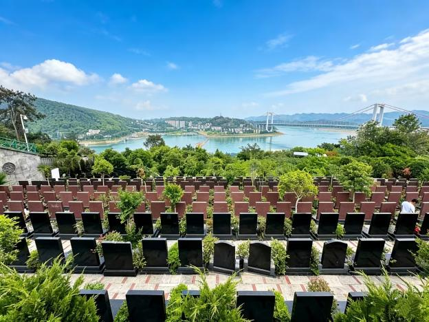 重庆市南岸区灵安陵园有限公司园区图片