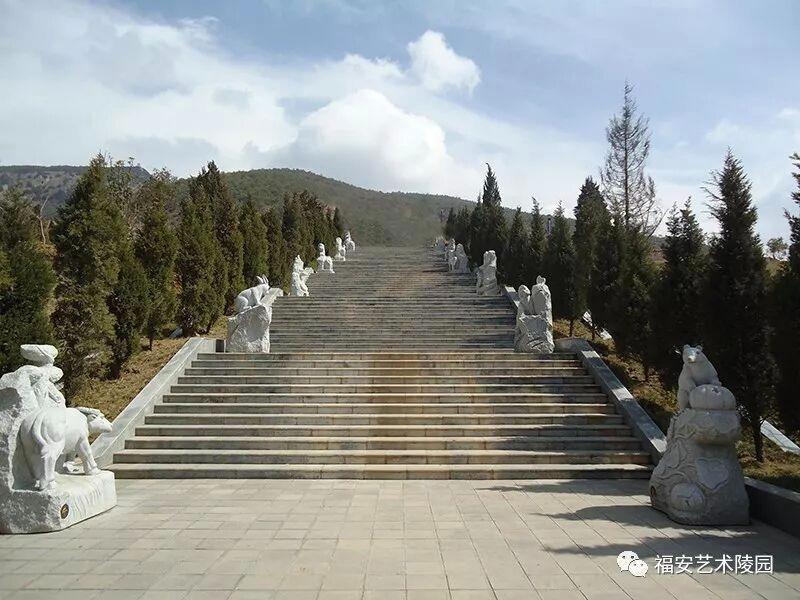 昭通市大龙洞福安艺术陵园园区图片