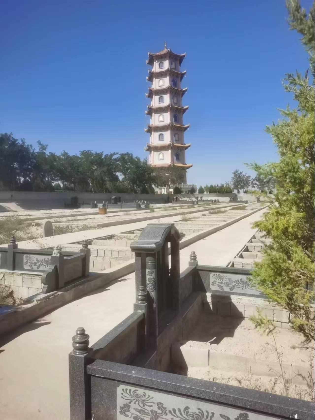 中卫市鹤岗生态陵园有限责任公司园区图片