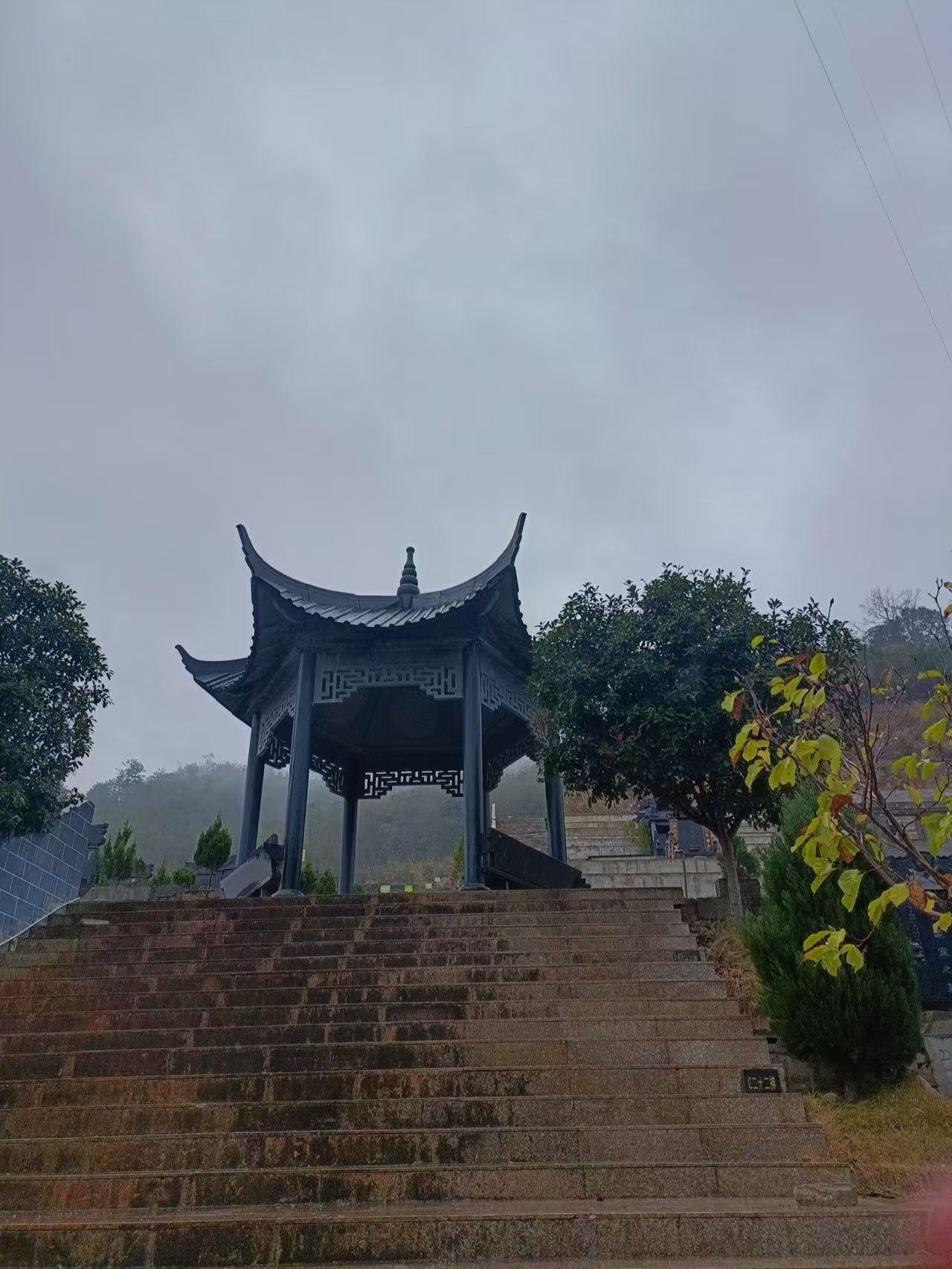 荔波县长宁山购墓有限公司园区图片