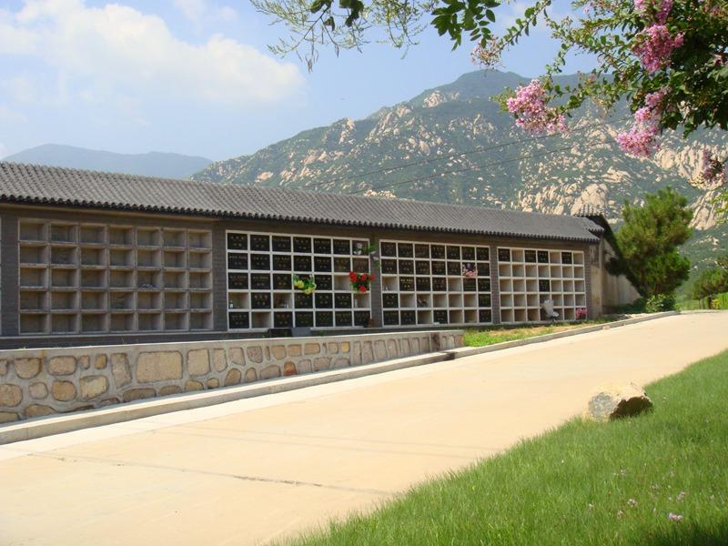 北京长安园骨灰林园区图片