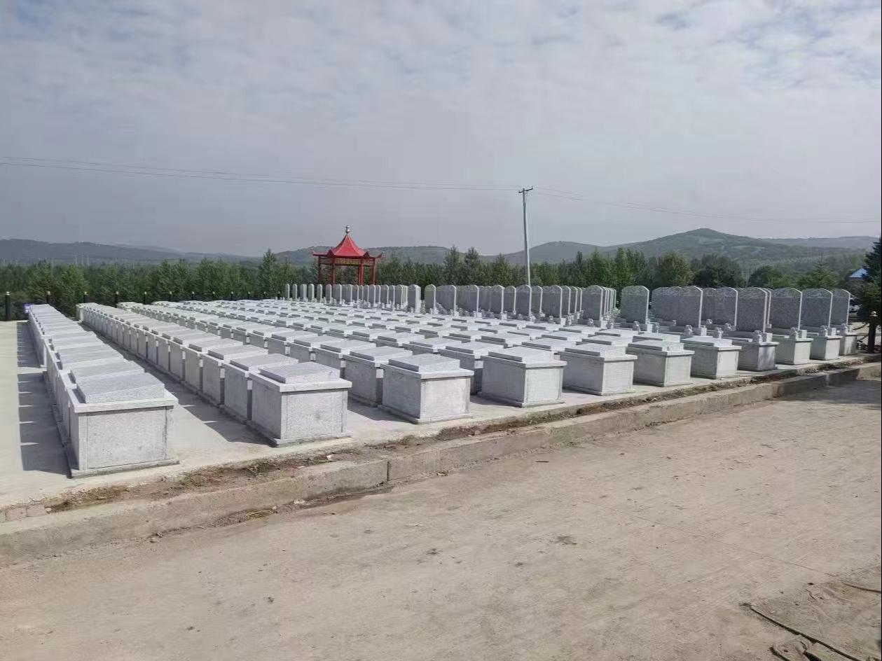 扎兰屯市五里山公墓园区图片