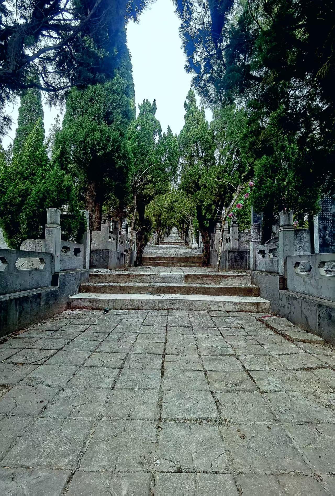 登封市少林连天公墓有限公司园区图片