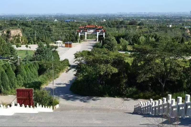荥阳市北邙陵园园区图片