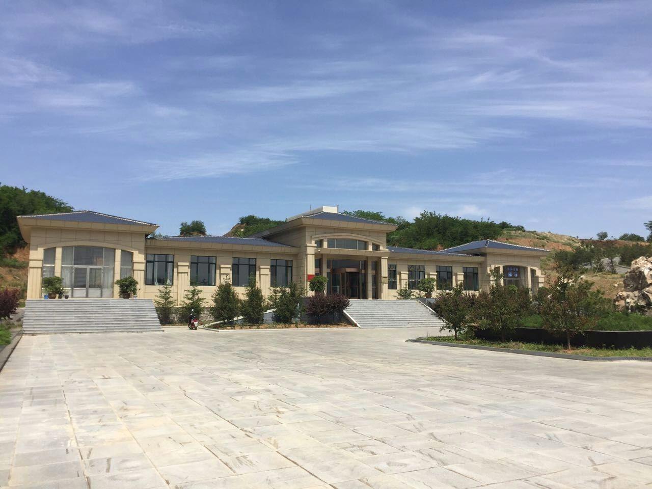 营口市五台山公益性公墓服务中心园区图片