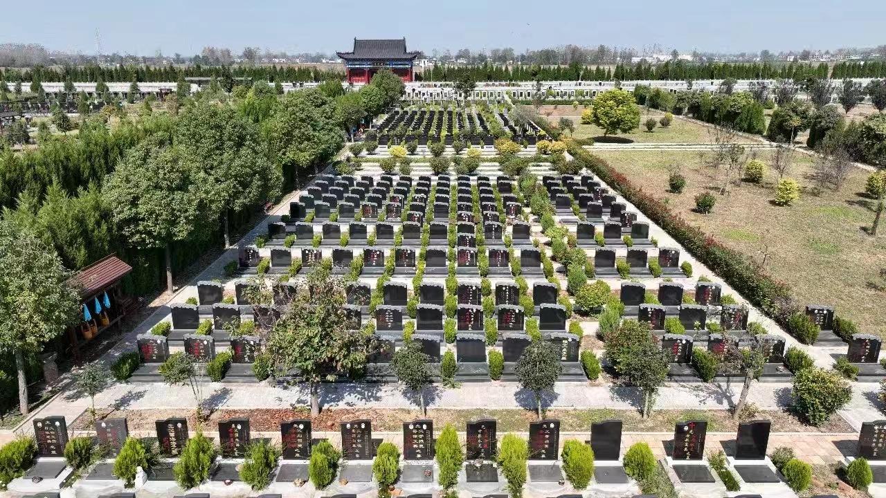 颍泉区宁老庄镇红石桥公益性公墓园区图片