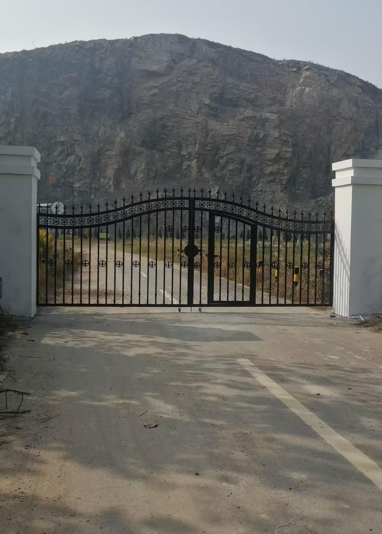 朔里镇程蒋山公墓