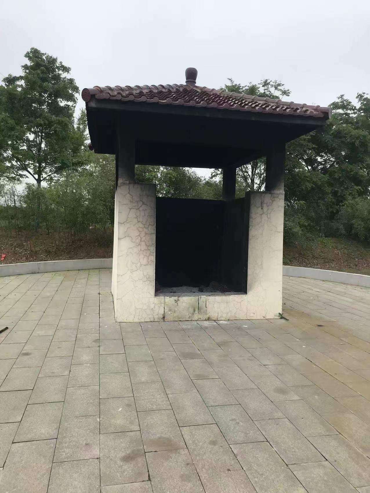 句容市白兔镇中心村安息堂园区图片