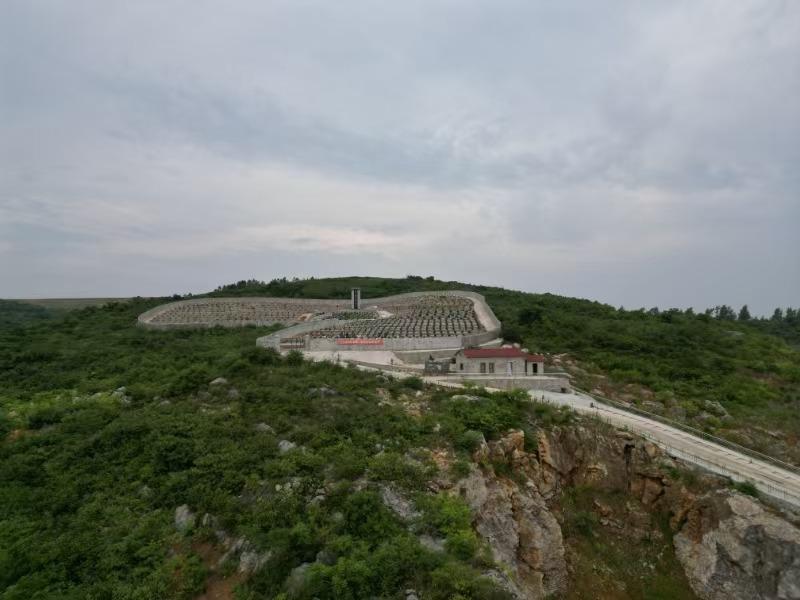 钟祥市双河镇南山公墓园区图片