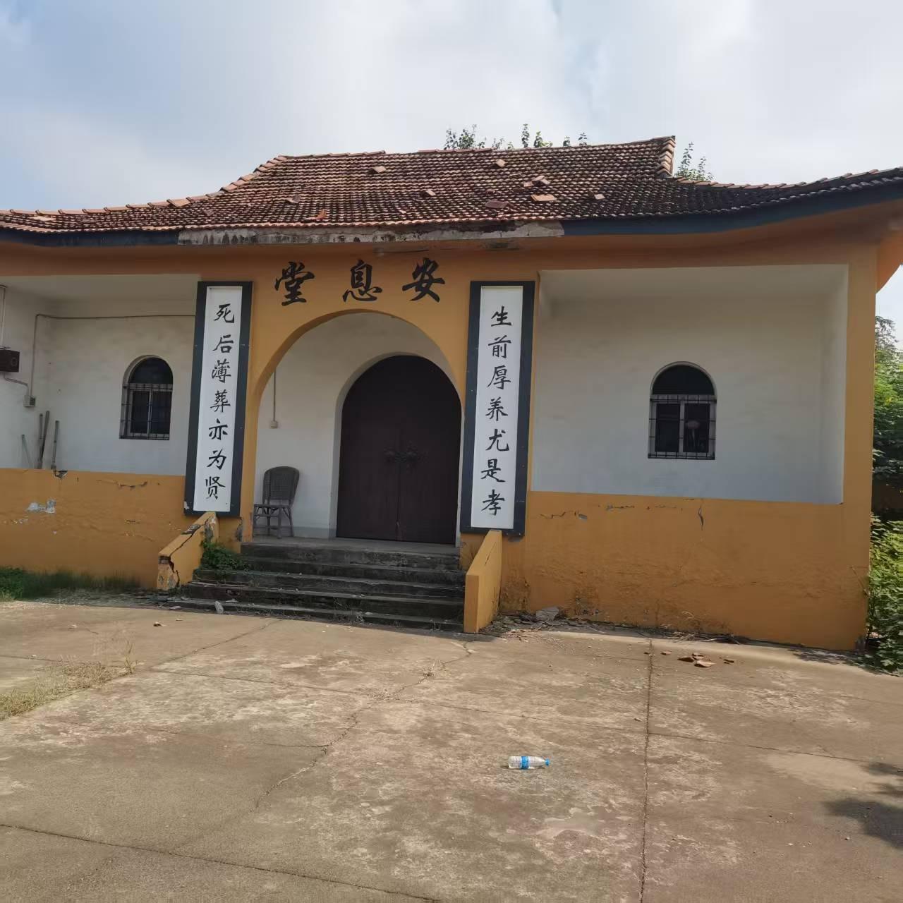 常州市新北区奔牛镇贺家村骨灰堂园区图片