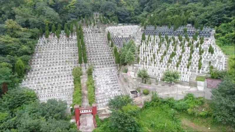 南京市栖霞区龙潭青龙山公墓