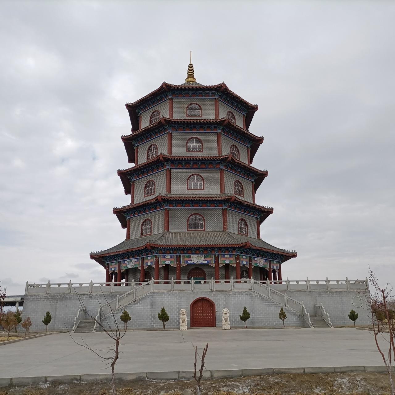 哈密市伊州区殡葬服务所骨灰寄存塔园区图片
