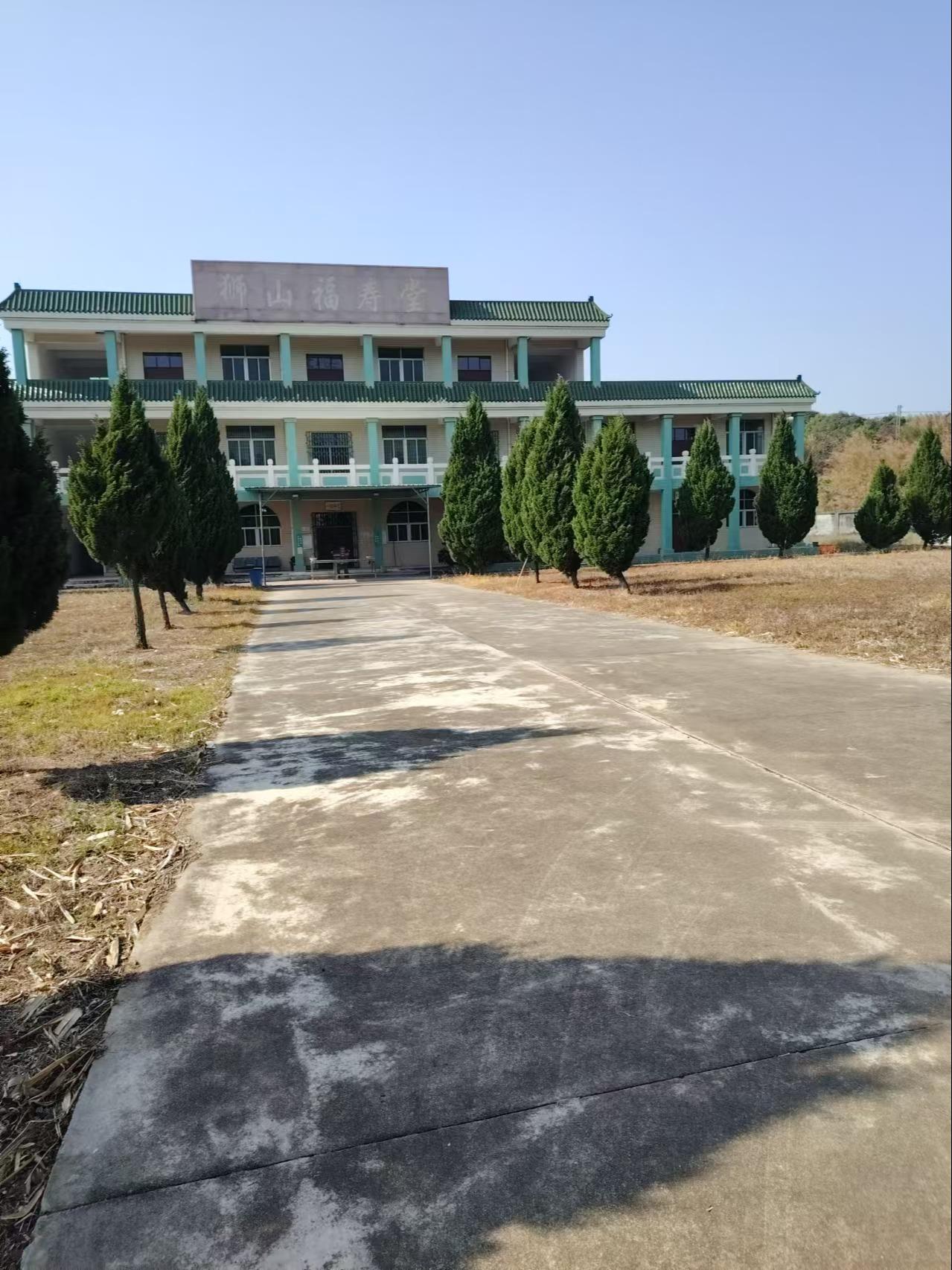汕头市潮阳区西胪镇骨灰楼园区图片