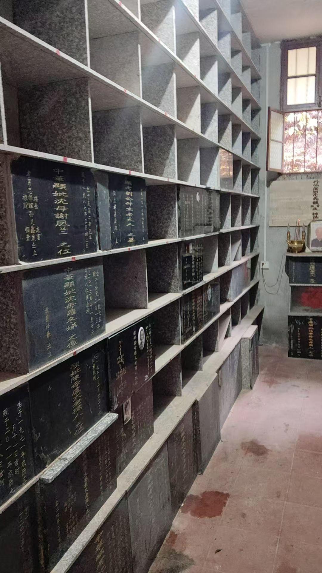 江西省瑞金市瑞金市象湖镇敬老院骨灰堂园区图片