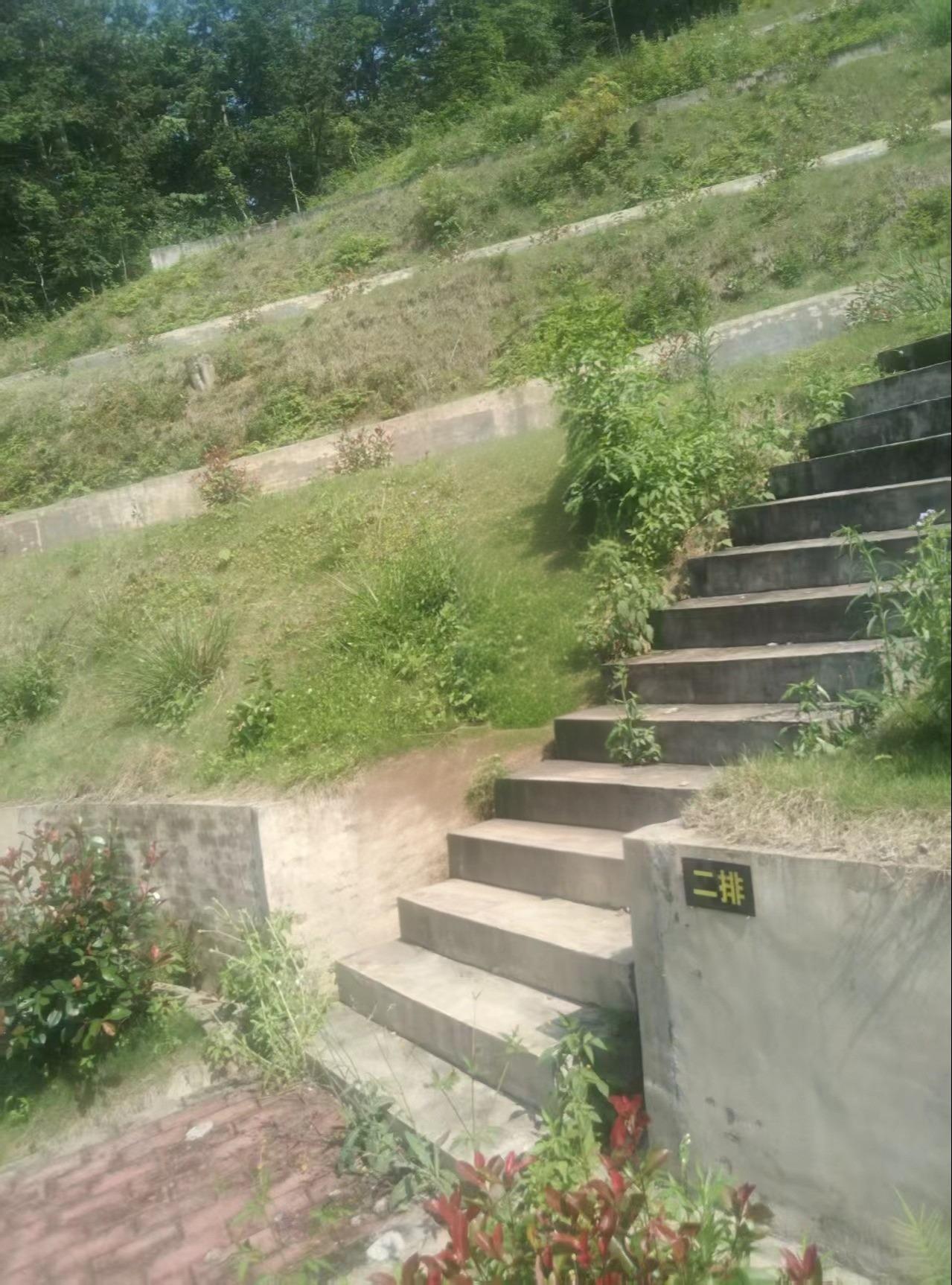 赣县区沙地镇湖溪村公益性公墓