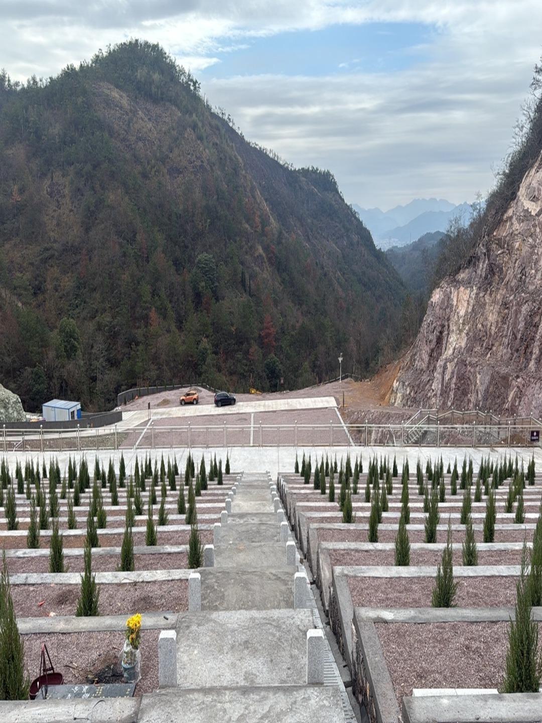 东阳市南市街道公益性节地生态公墓园区图片