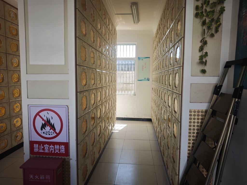 平湖市独山港镇周圩骨灰寄存堂园区图片