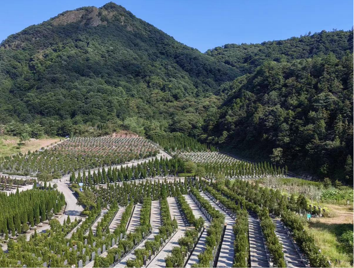 金华市浦江县丰安陵园园区图片