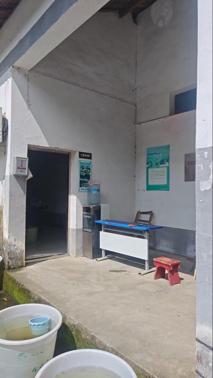 富盛镇老岭公墓