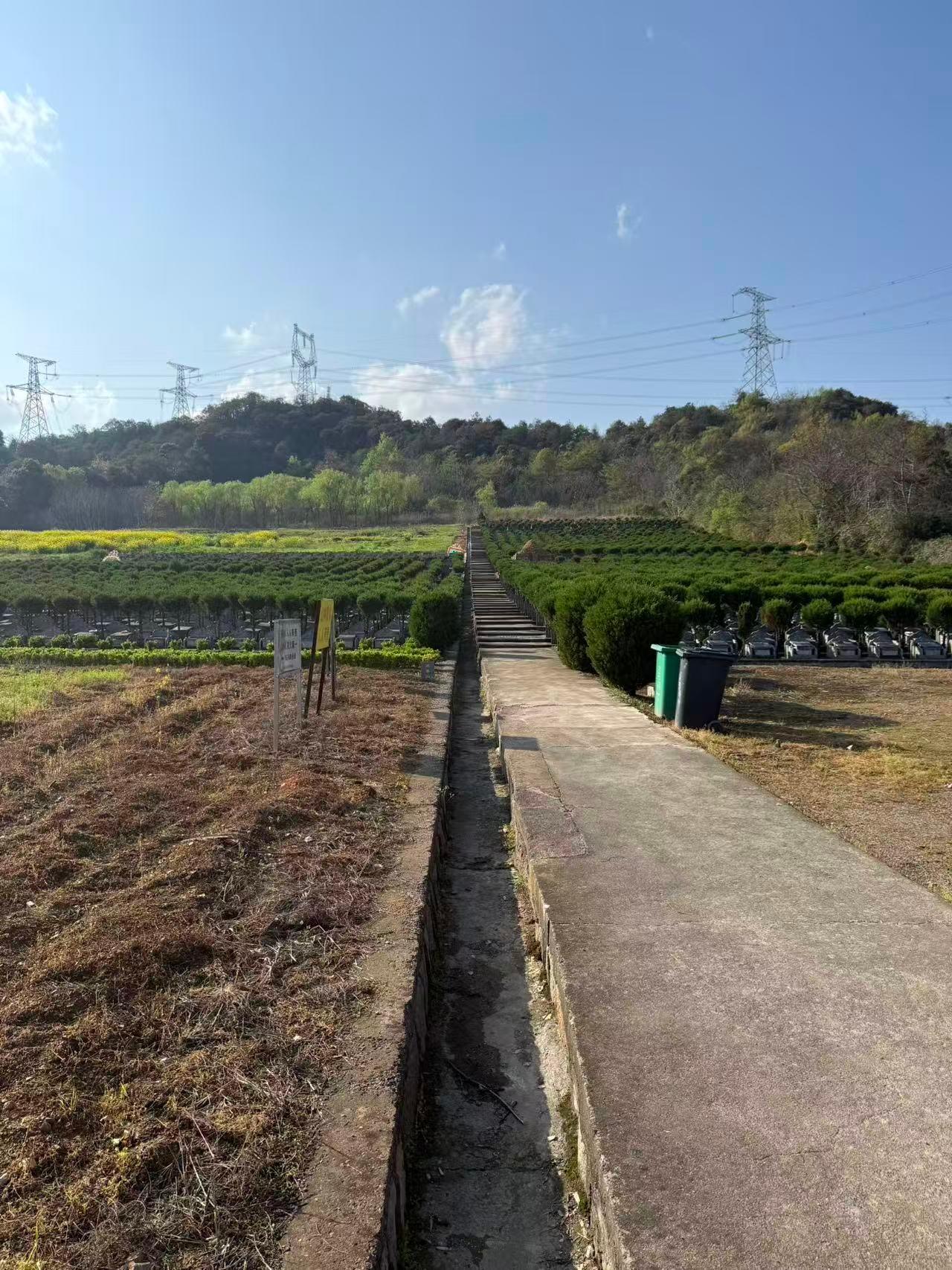 绍兴市柯桥区兰亭街道印山公墓园区图片
