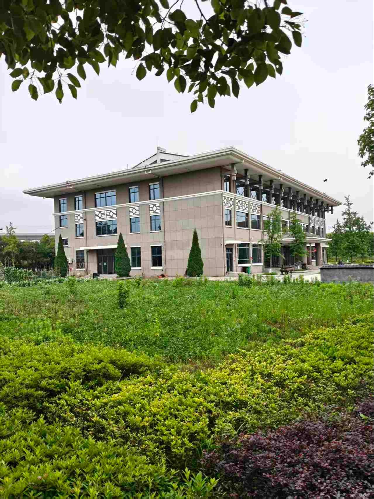 义乌市稠江街道景山陵园园区图片