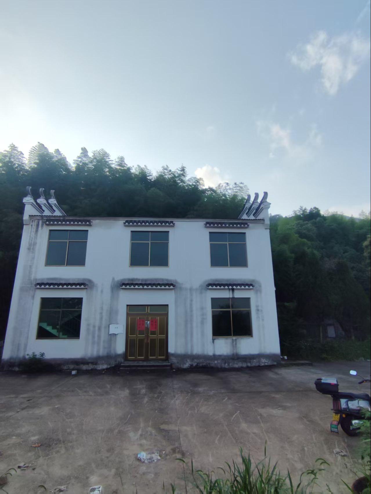 兰溪市黄店镇桐山后金村上王骨灰堂