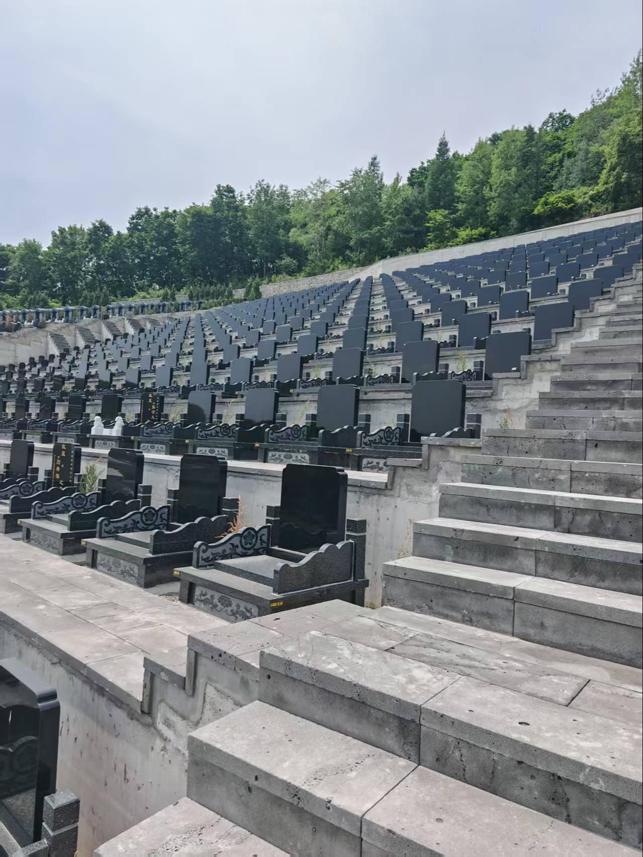 白山市宝隆山公墓管理有限公司园区图片