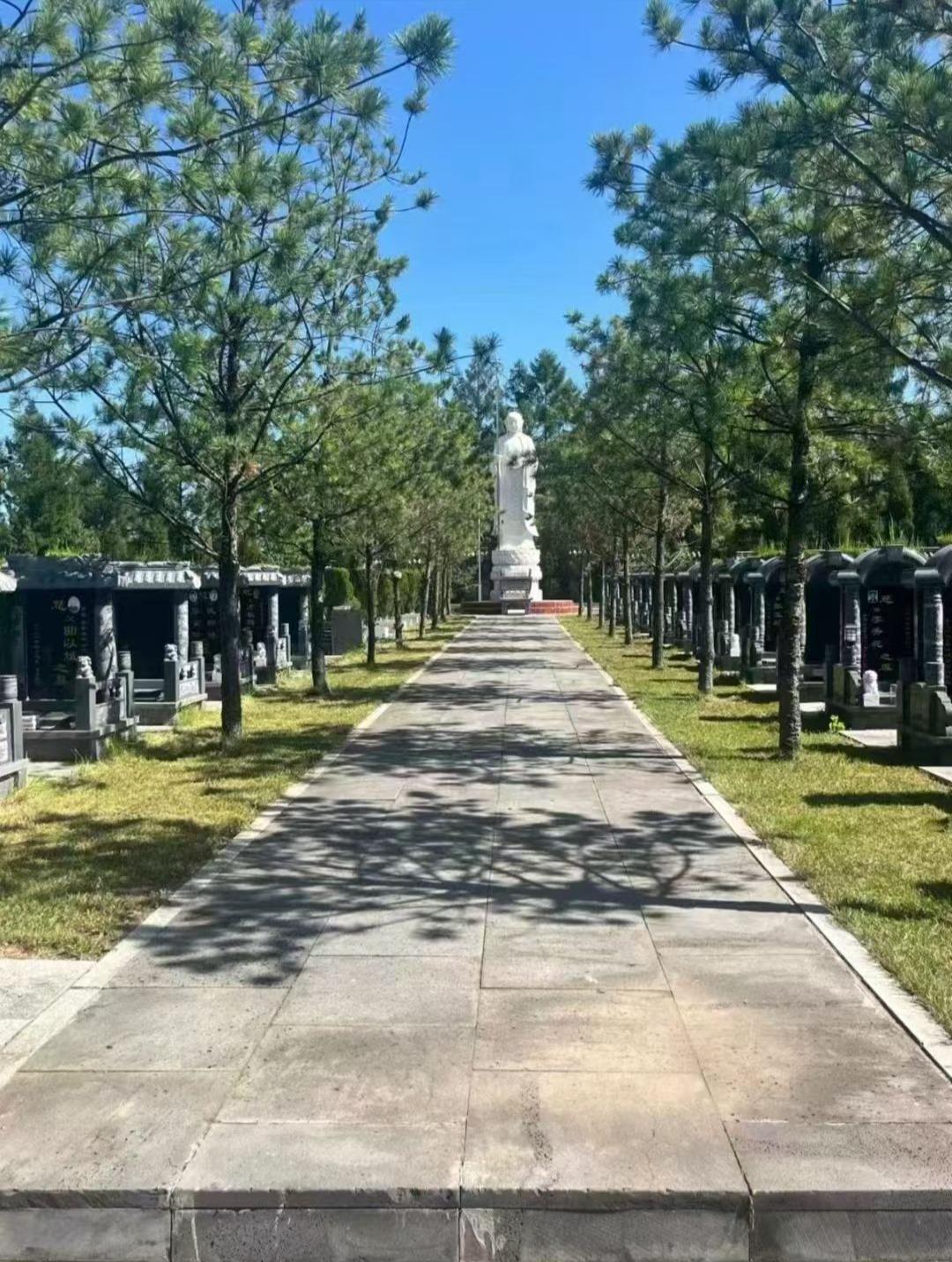 白山市殡仪馆宝山人文纪念园公墓园区图片