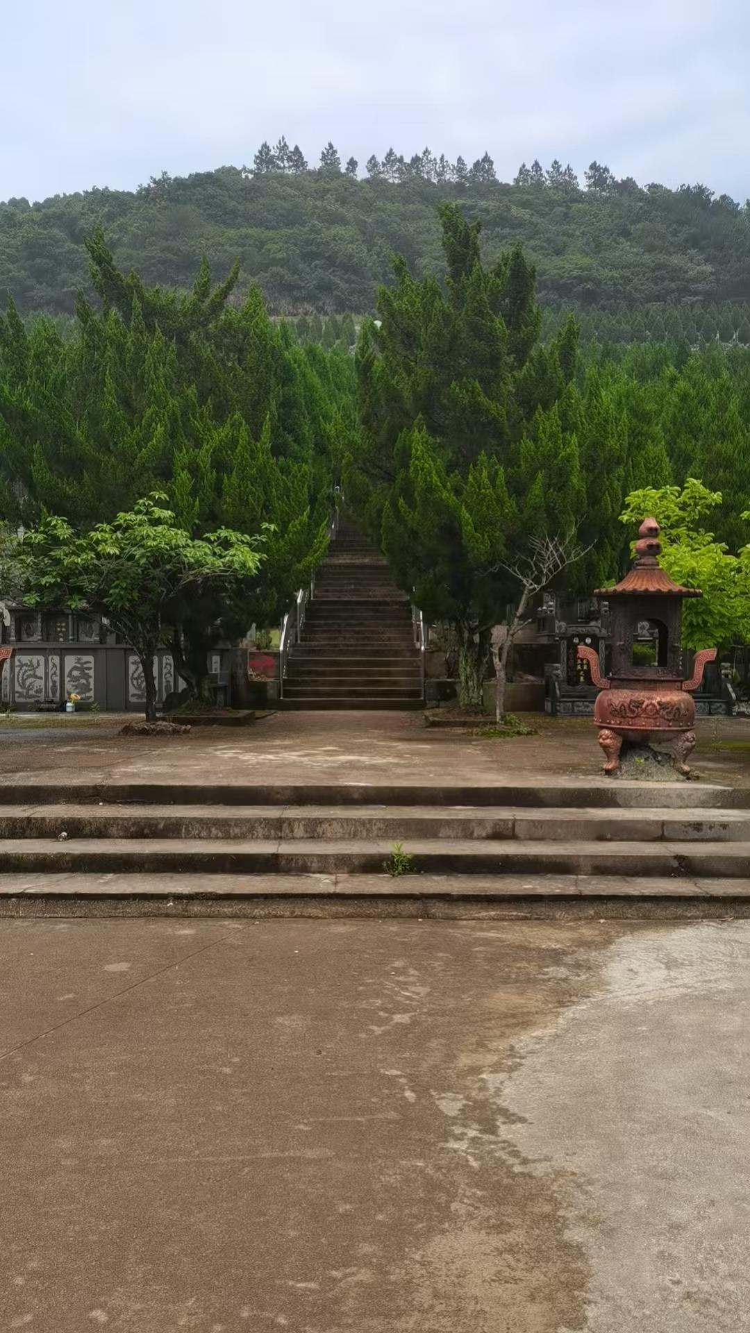 梅花山公益性公墓园区图片