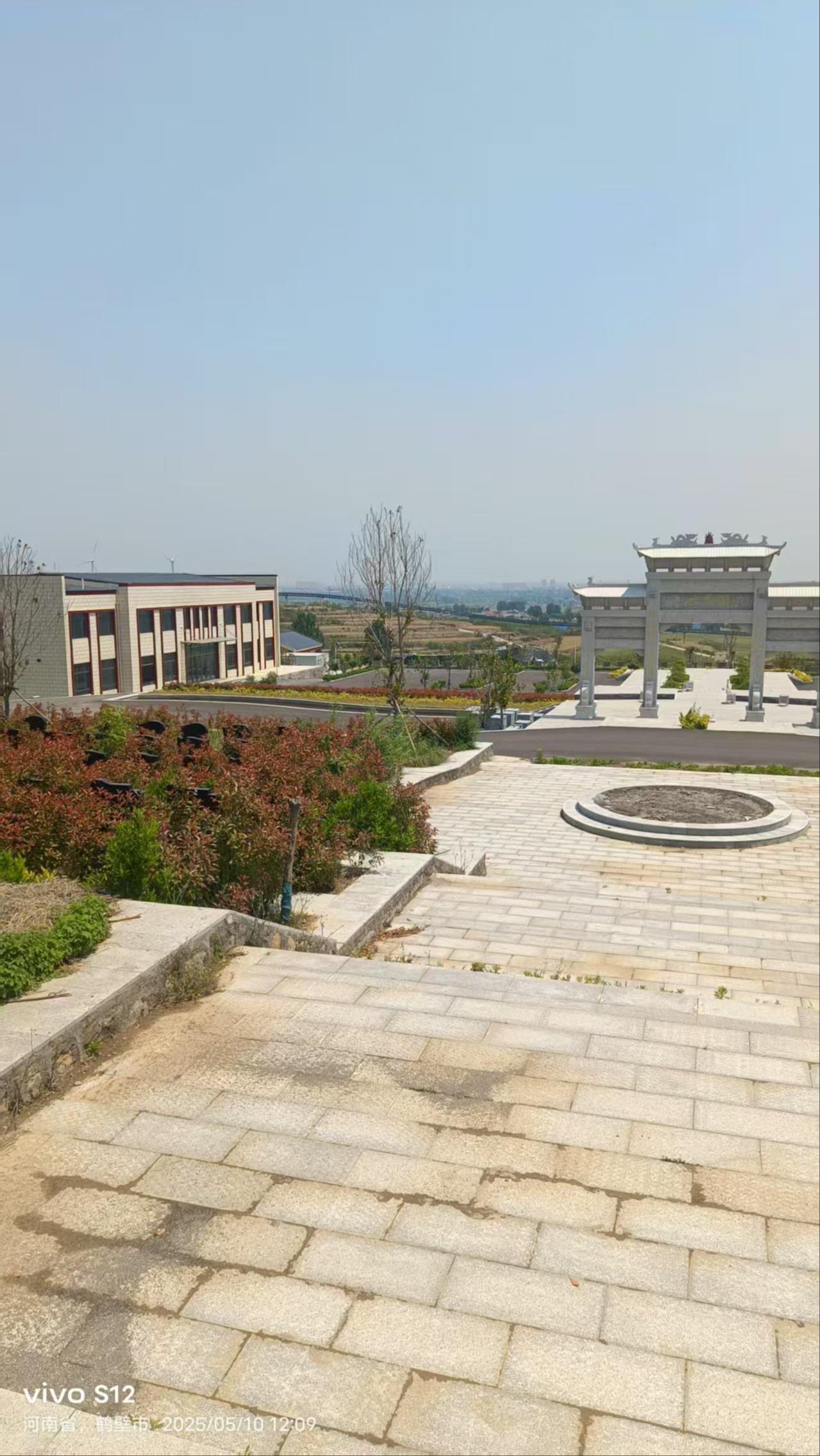 龙泽园人文生态纪念园园区图片