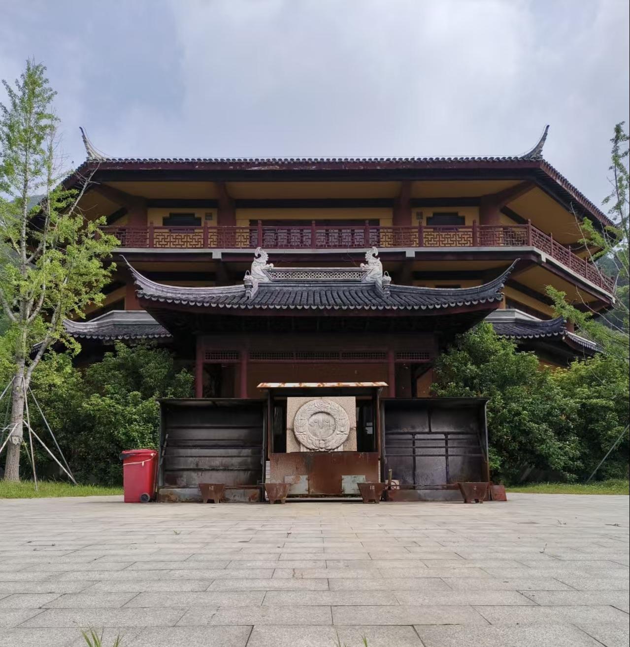 新民塔陵园区图片
