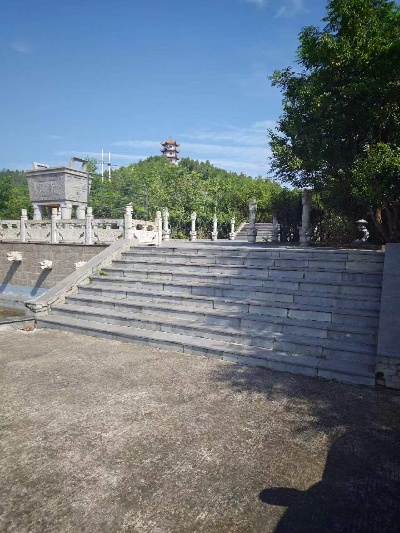 修武县龙山陵园