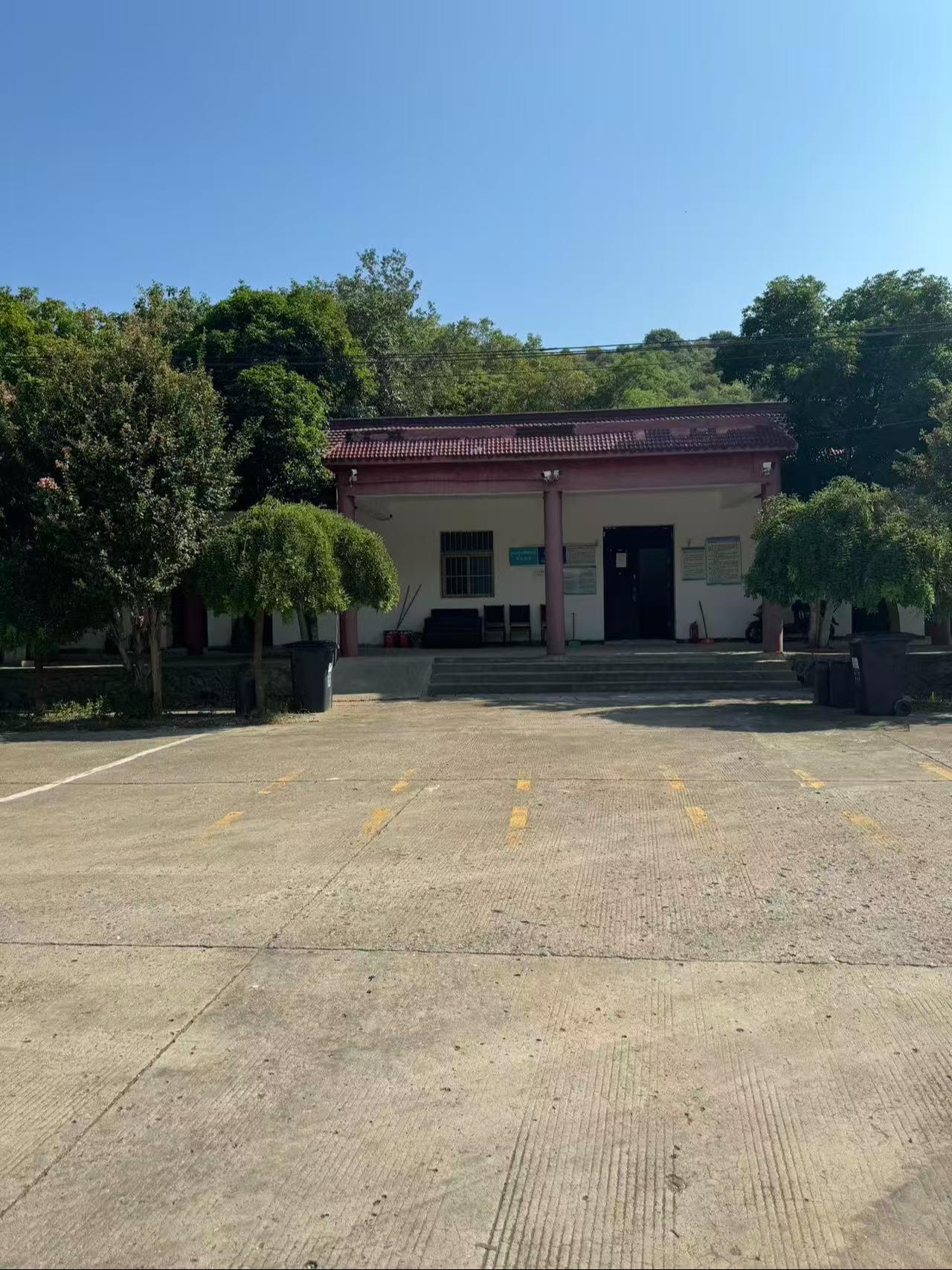 白云寺公墓