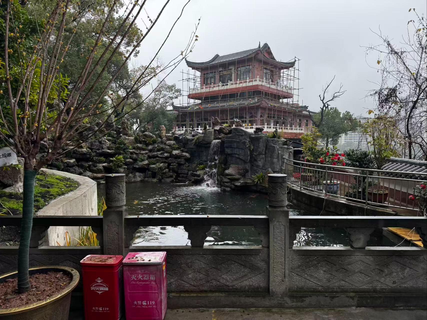 重庆华岩极乐陵园有限公司园区图片
