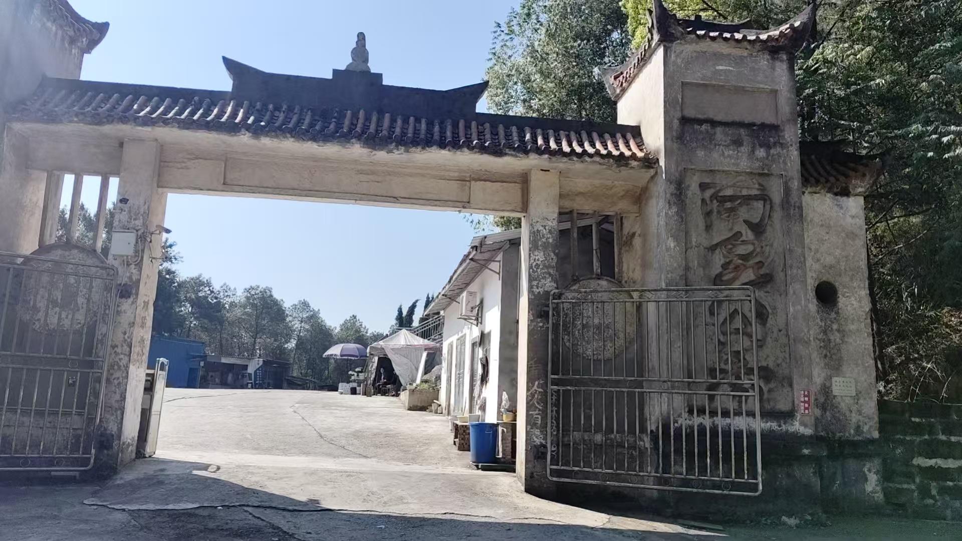 重庆市久久陵园有限公司园区图片