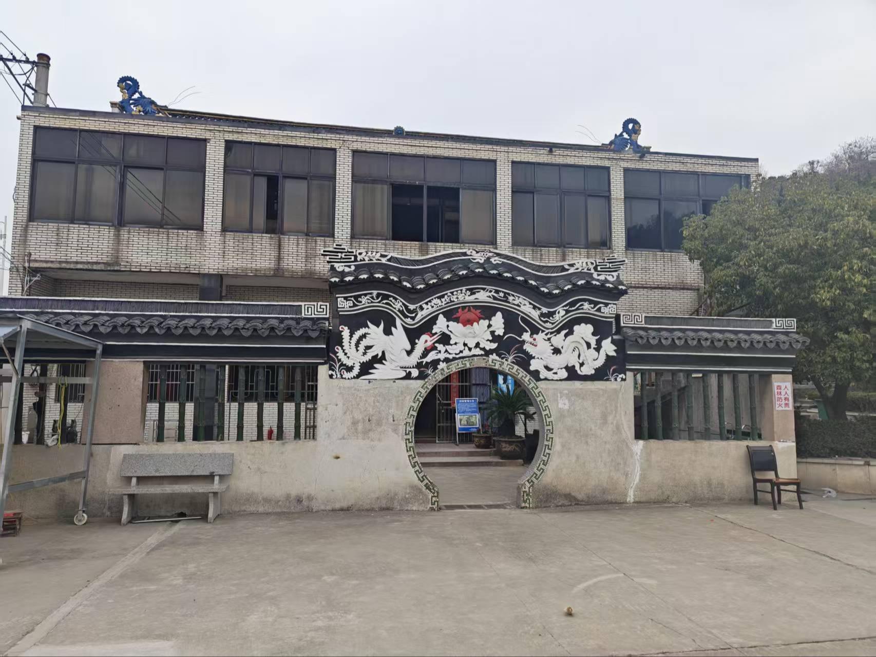 常州市凤凰山华侨公墓龙凤墓区园区图片