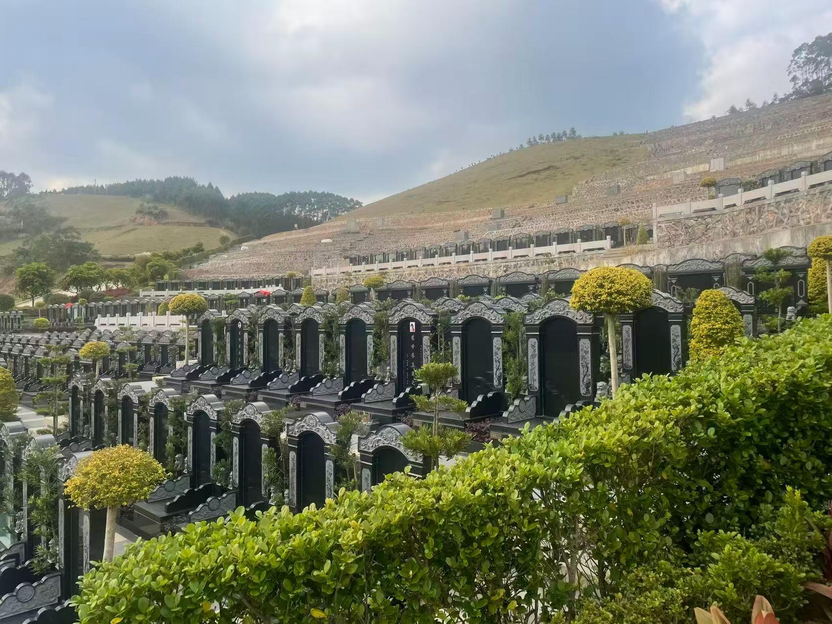 南宁龙山陵园园区图片