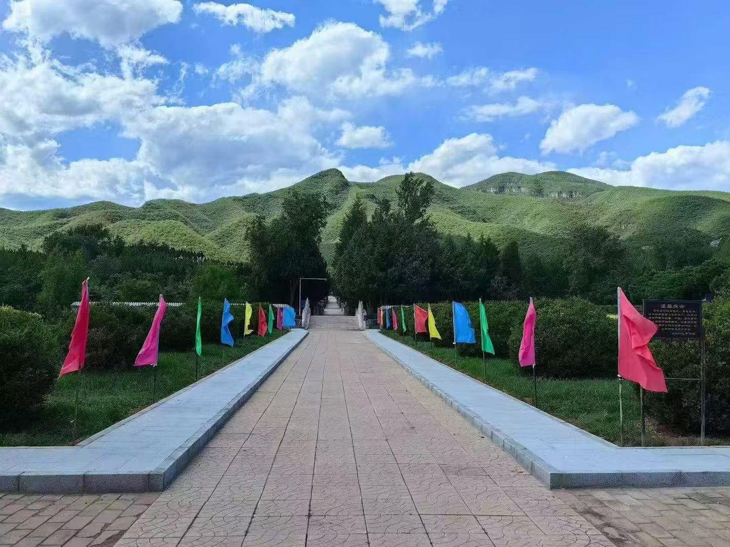 炎黄陵园园区图片