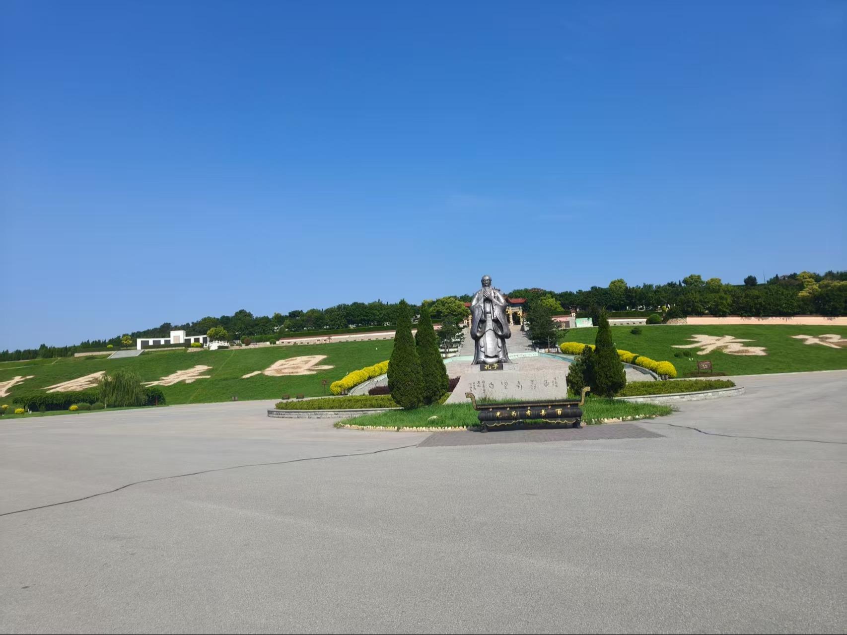 营口市老边区大龙山公墓园区图片