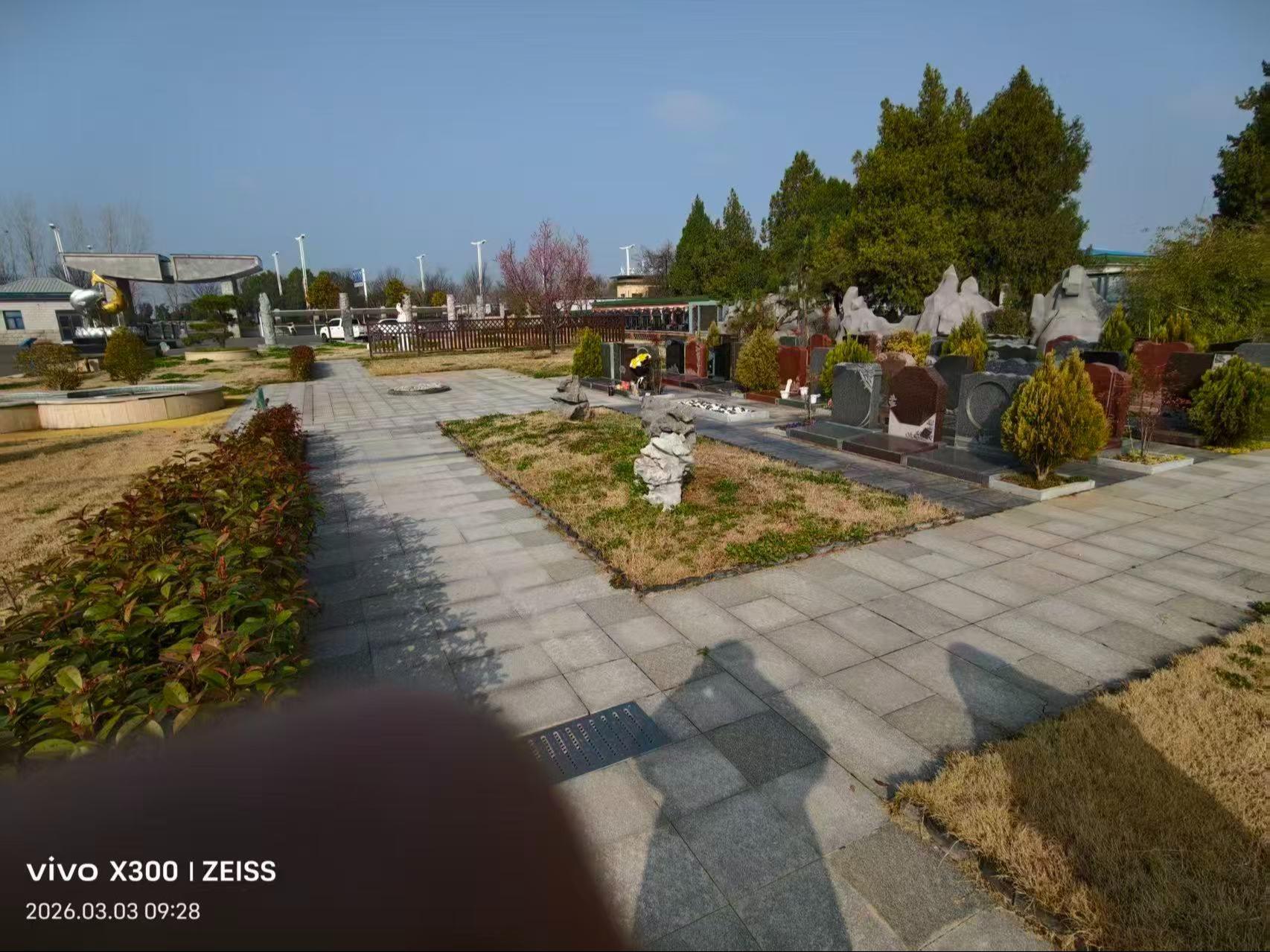 西平县松鹤园公墓园区图片