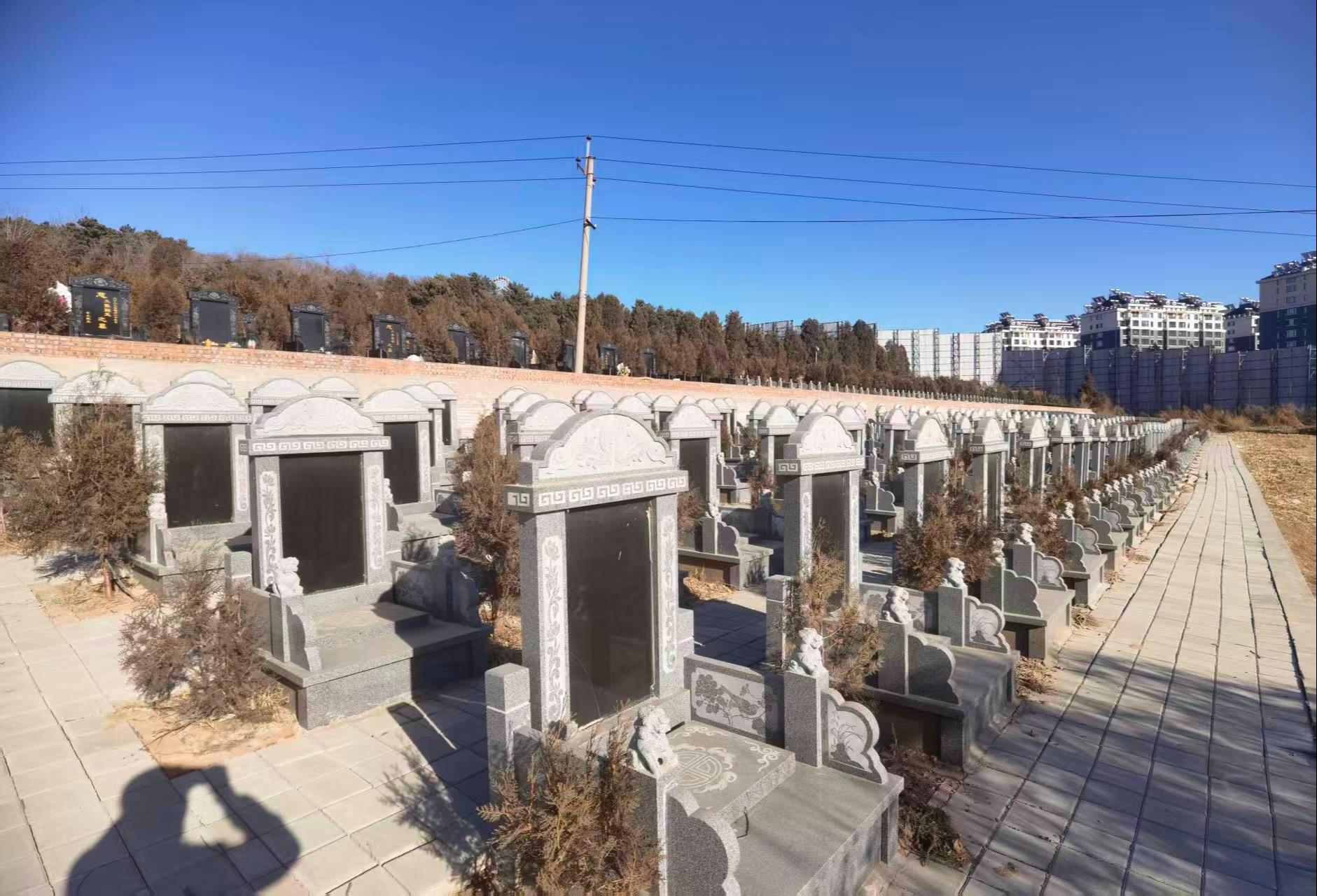 平泉市高板沟陵园园区图片