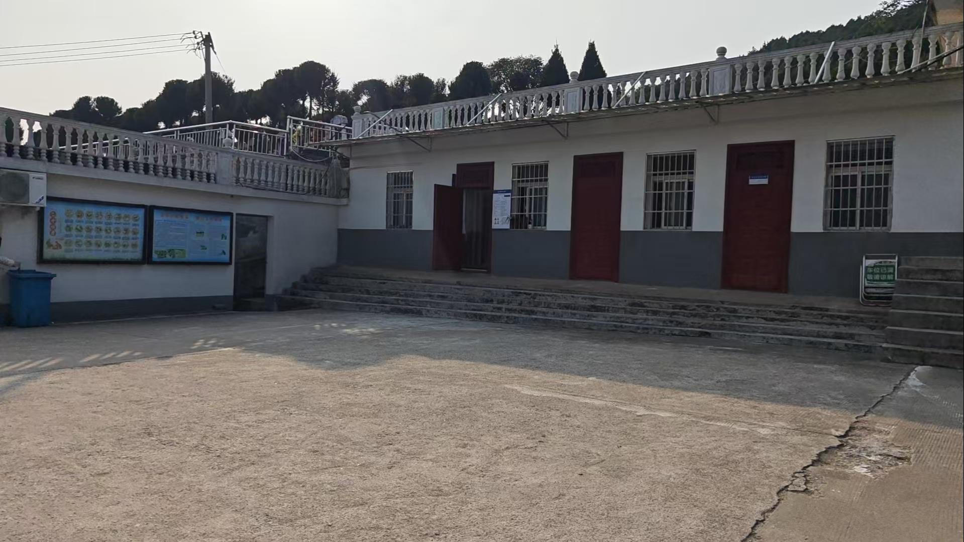 信阳市贤山陵园有限公司园区图片