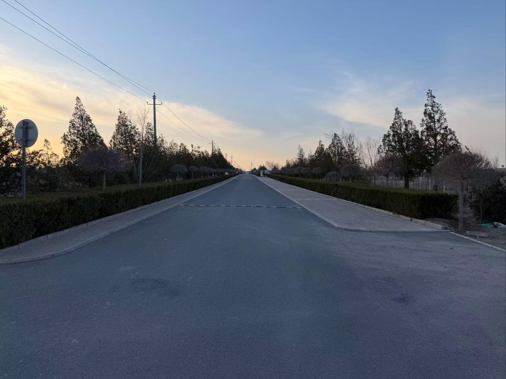 青铜峡市西山陵园有限公司园区图片