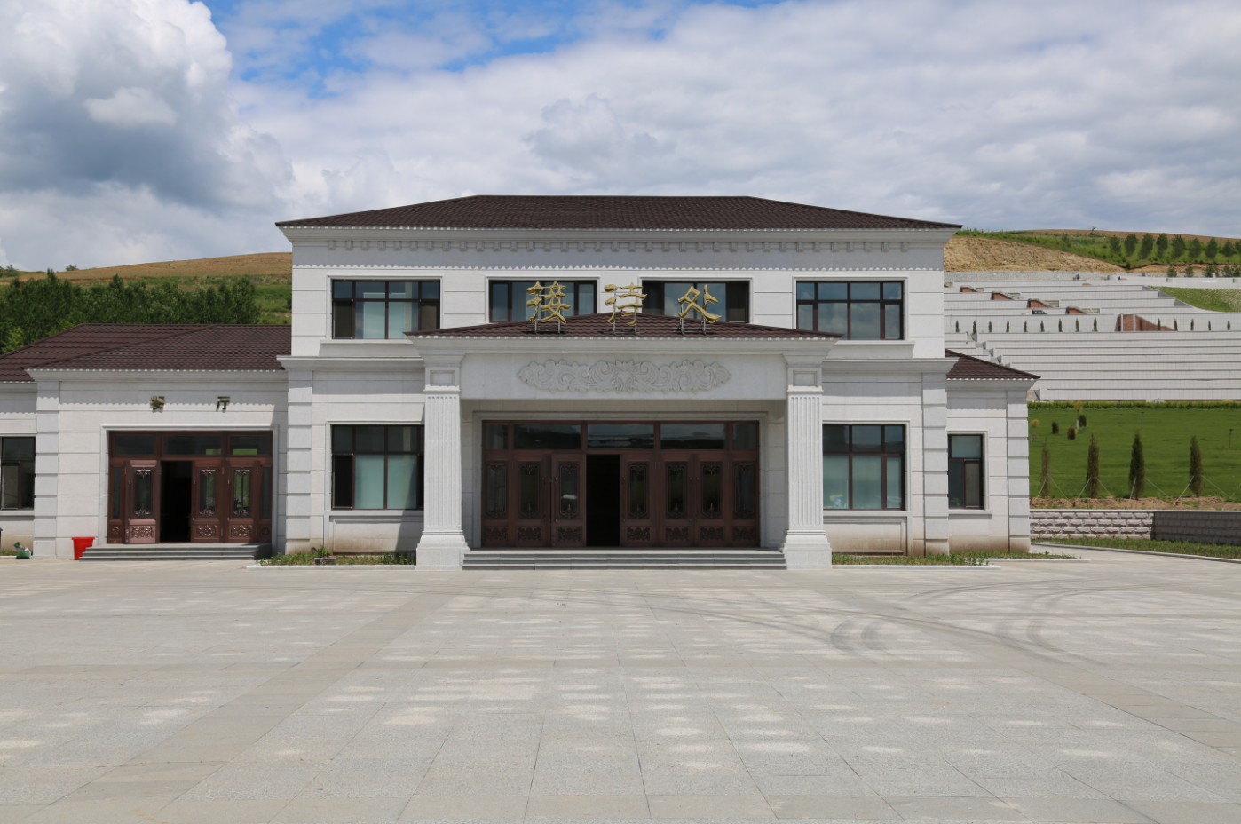 东宁凤凰山公墓