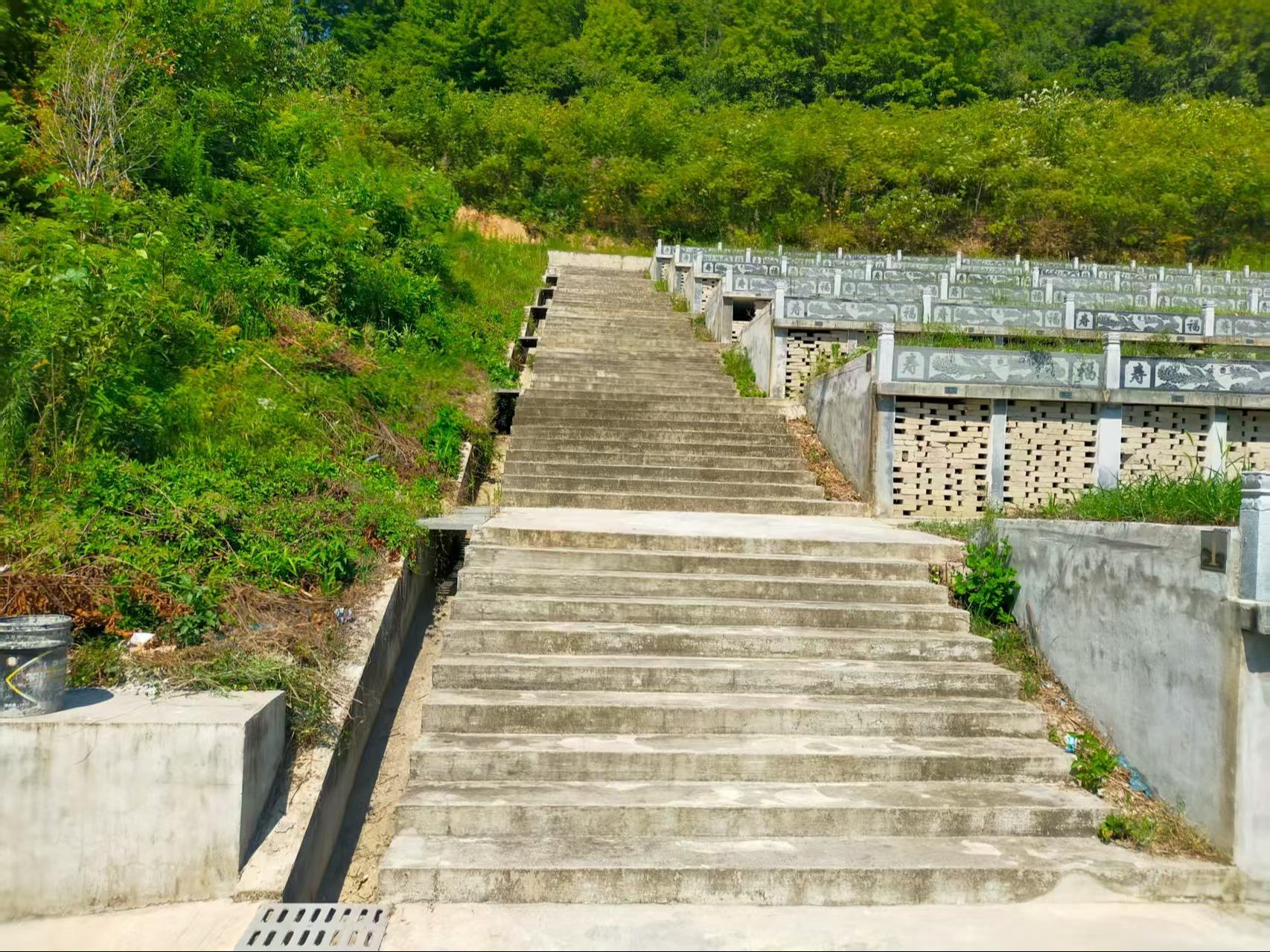 旌阳镇柳山公墓园区图片