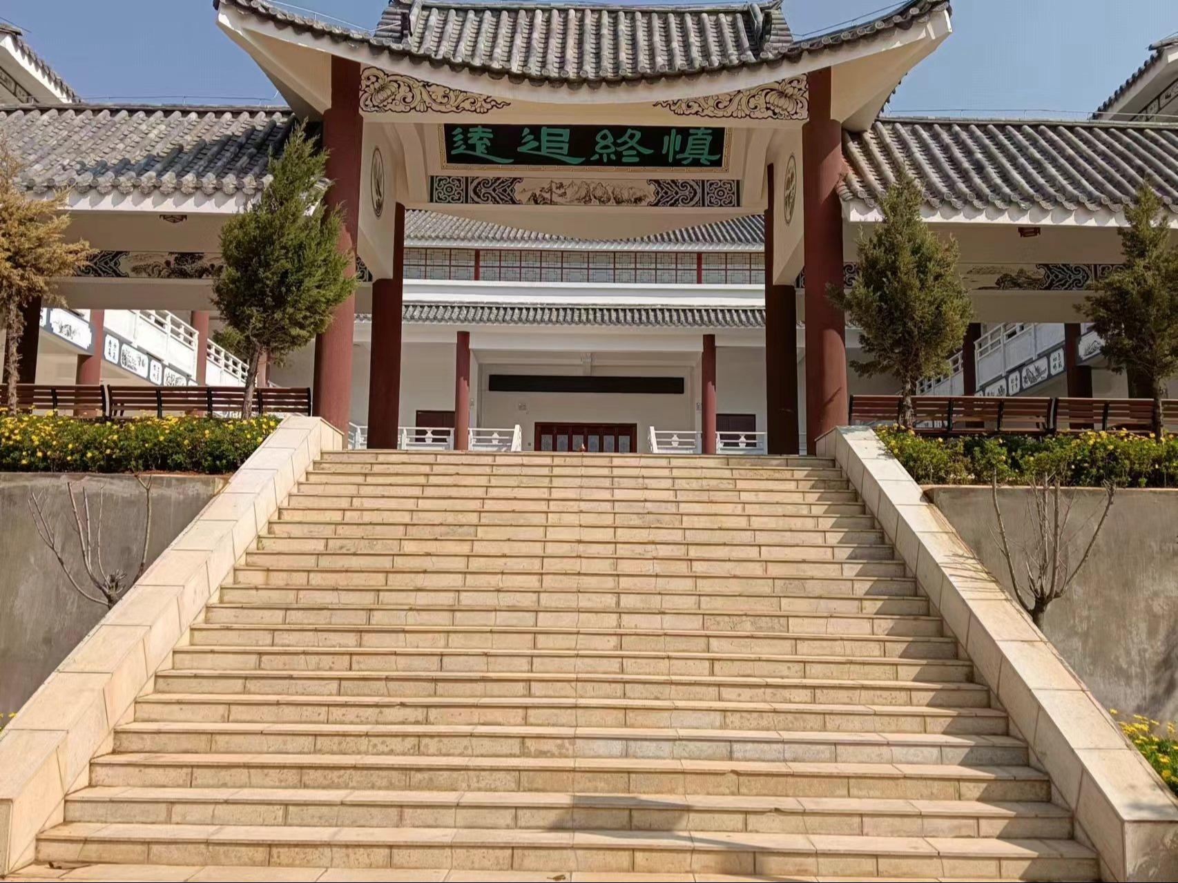 祥云县城镇公益性骨灰堂园区图片
