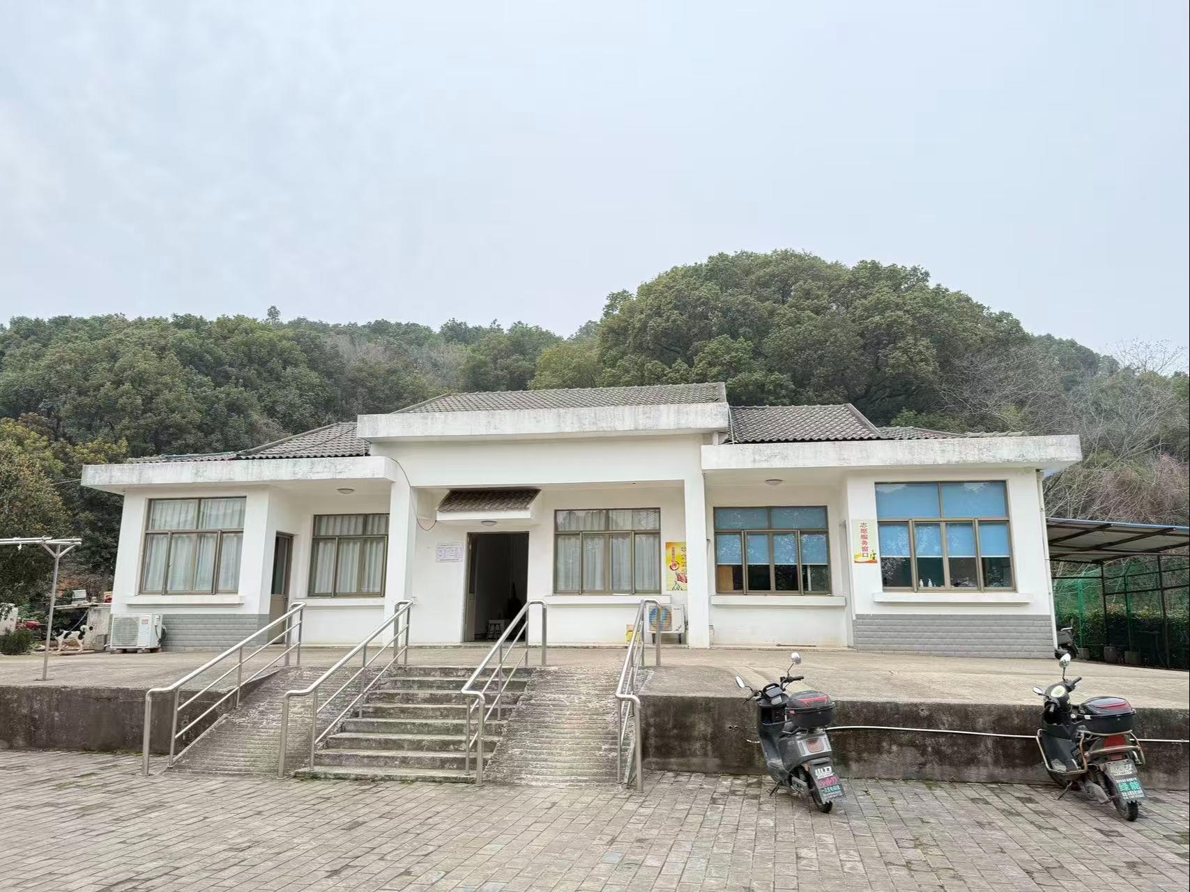江阴土地山公墓园区图片