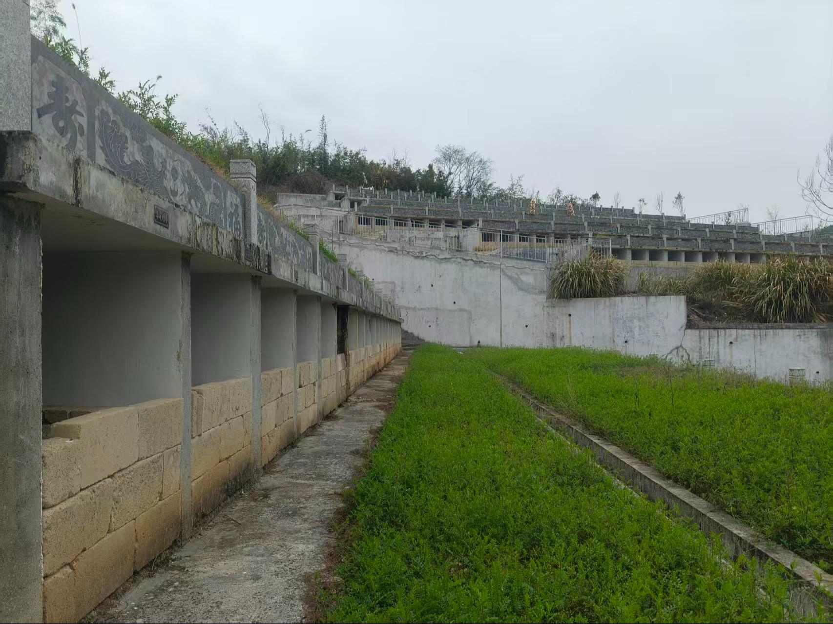 旌德县旌阳镇板凫公墓园区图片