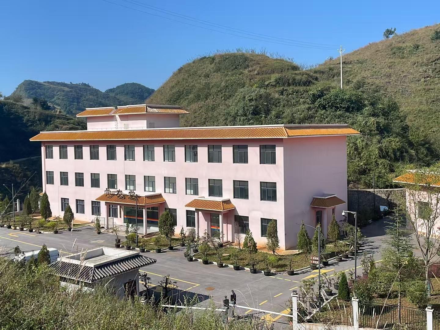 鲁甸县骨灰堂园区图片
