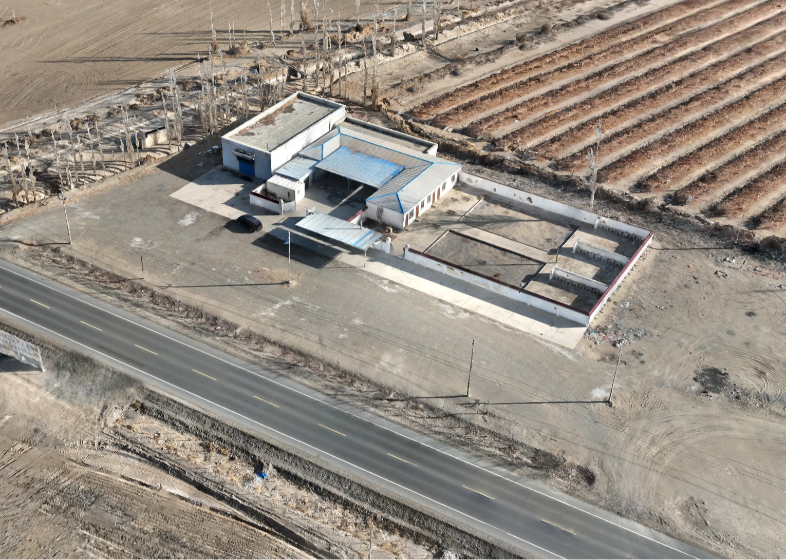 新疆生产建设兵团第十三师红星一场骨灰堂园区图片